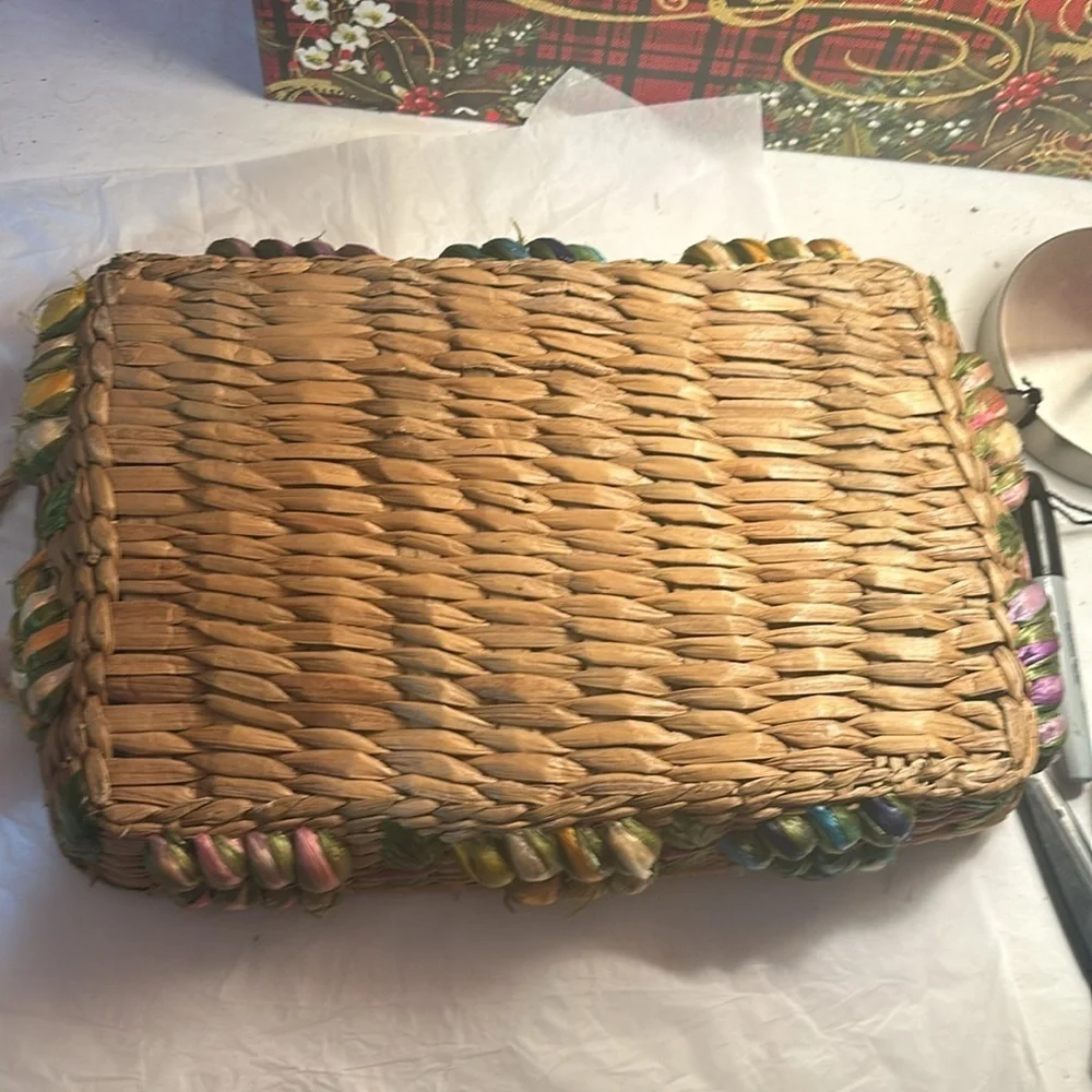 Pyrex rectangle baking dish with wicker basket